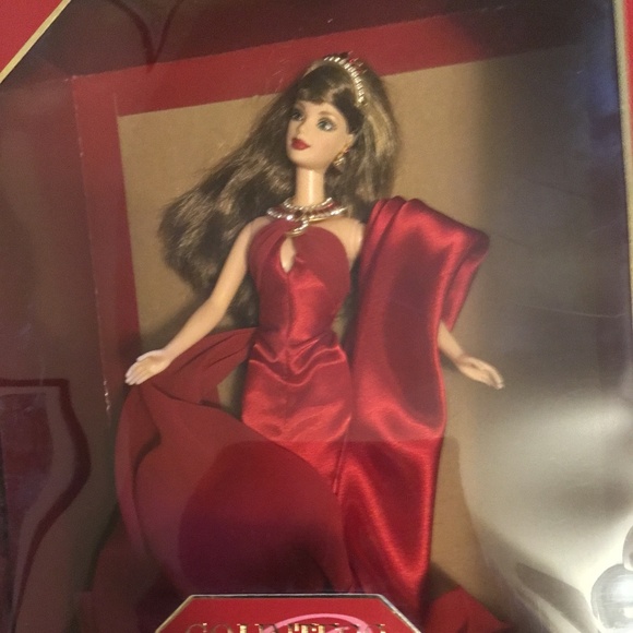 Beautiful Countess of Rubies Barbie Doll Royal Jewels Collection with box! - Picture 4 of 4